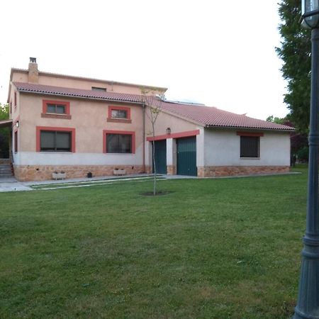 Casa Rural Las Tuyas En Segovia Паласуэлос-де-Эресма Экстерьер фото
