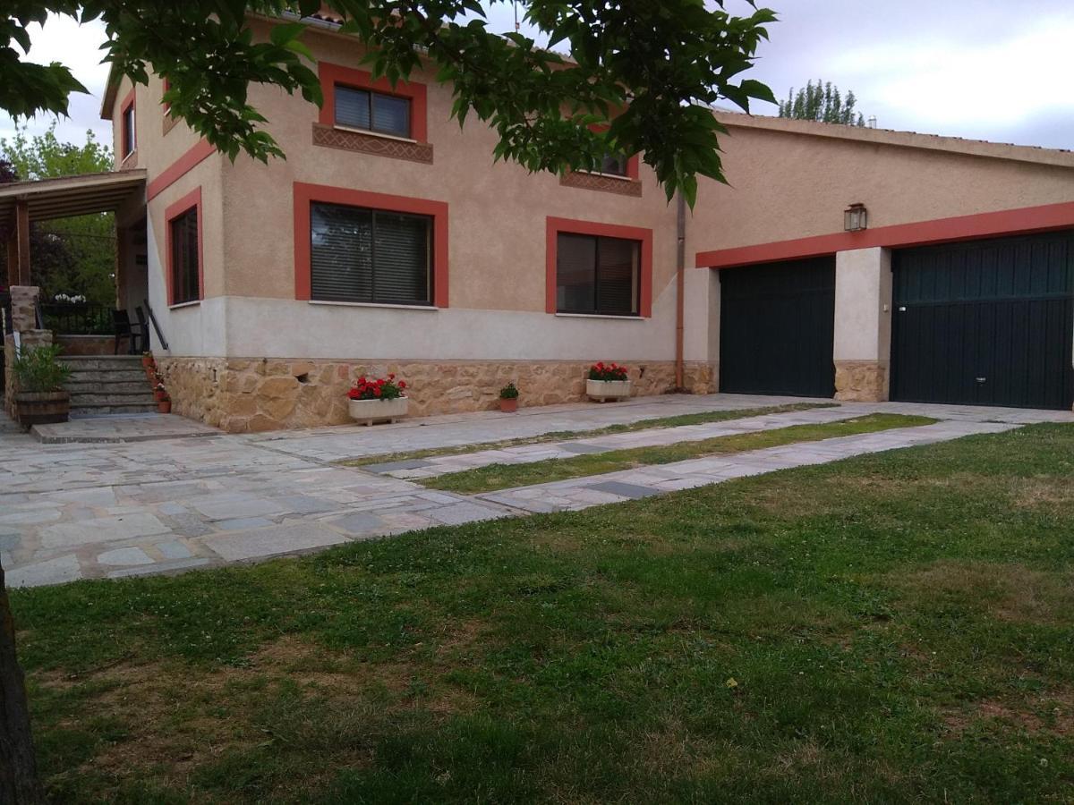 Casa Rural Las Tuyas En Segovia Паласуэлос-де-Эресма Экстерьер фото